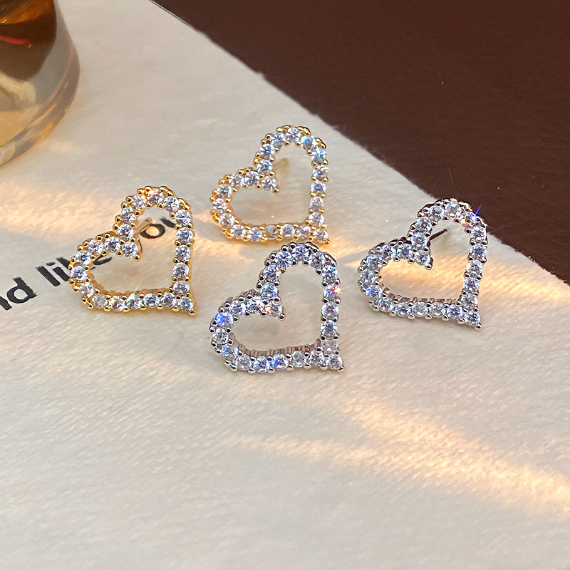 Korean Hollow Heart Stud Earrings – Minimalist Elegant All-Match Design (Gold & Silver)