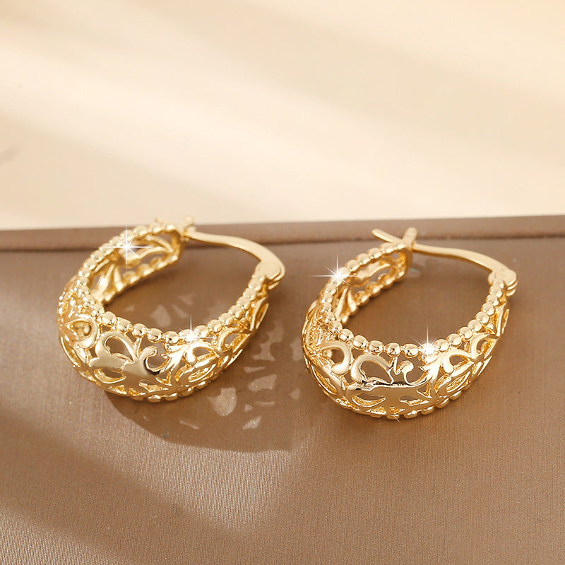 Retro Geometric Hollow Hoop Earrings – Large European & American Statement Design (Gold & Silver)