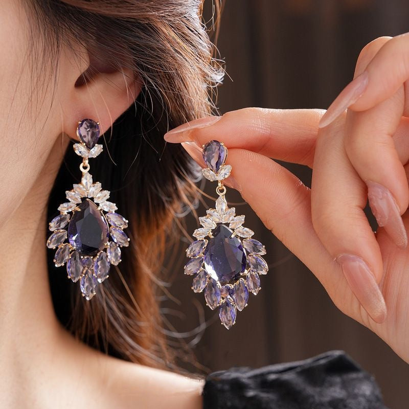Vintage Purple Flower Stud Earrings – Retro High-Sense Cold-Wind Design for Women