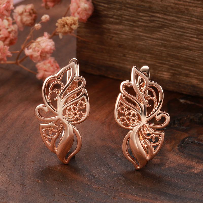 585 Rose Gold Hollow Carved Earrings – Minimalist Geometric Elegant Design for Women