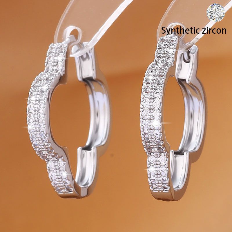 Peach Heart Zircon Earrings – Micro-Pavé Sparkling Gold Heart Design for Women