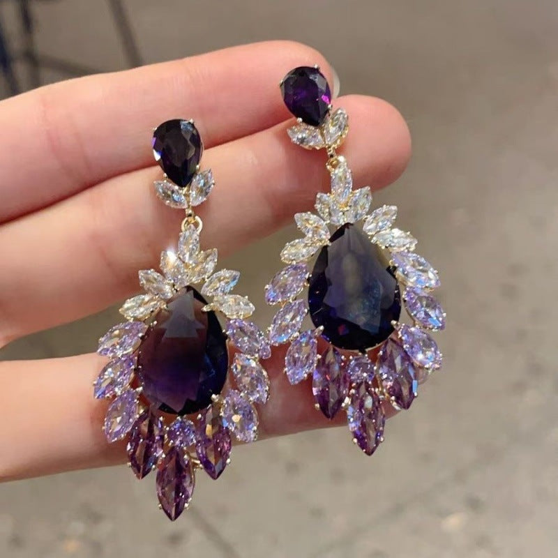 Vintage Purple Flower Stud Earrings – Retro High-Sense Cold-Wind Design for Women