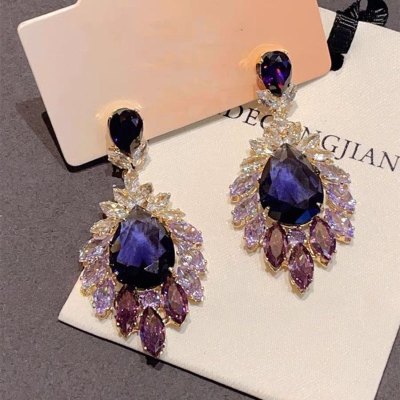 Vintage Purple Flower Stud Earrings – Retro High-Sense Cold-Wind Design for Women