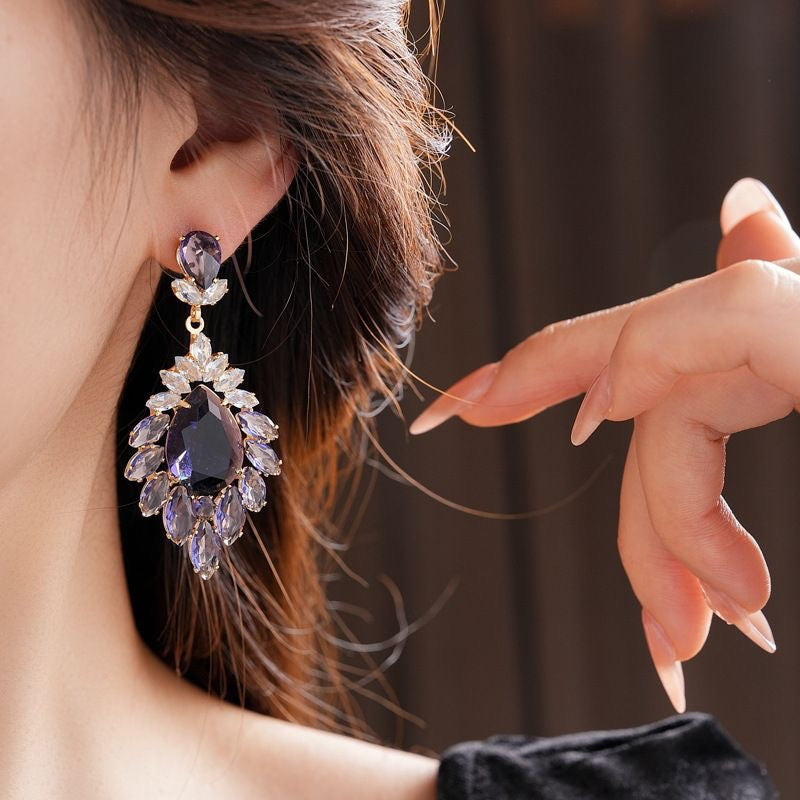 Vintage Purple Flower Stud Earrings – Retro High-Sense Cold-Wind Design for Women