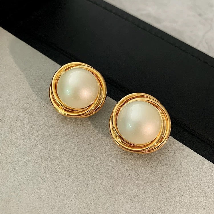 Freshwater Pearl Planet Stud Earrings – 925 Silver Needle High-End Korean Style