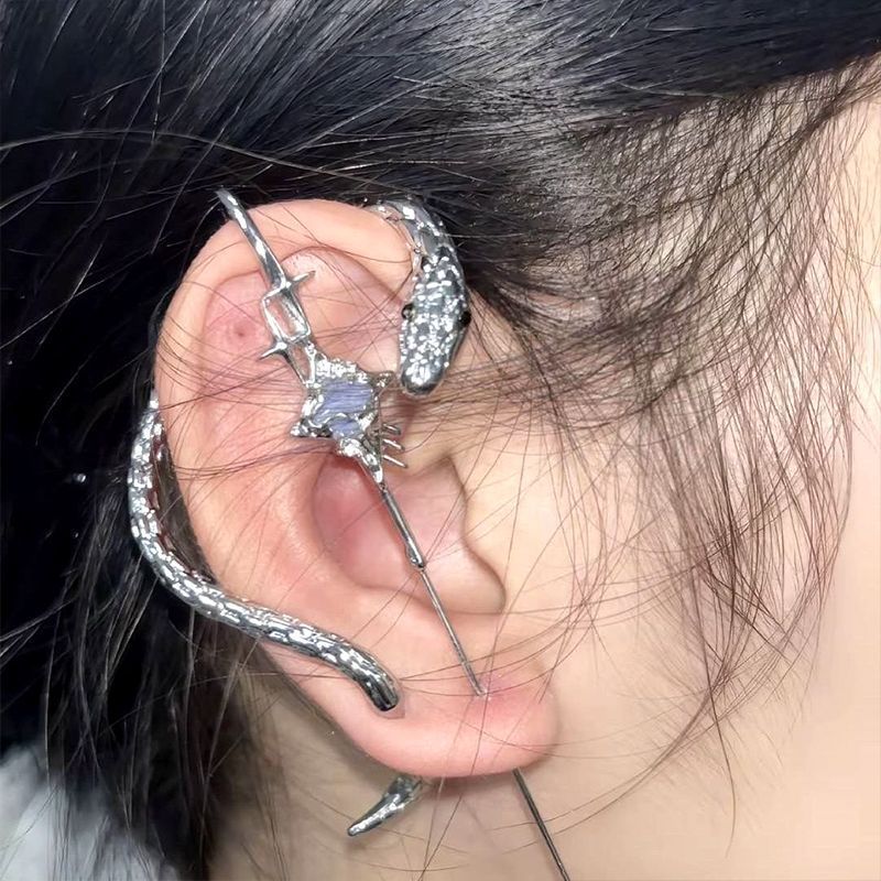 Original Eight-Point Star Ear Hook – Snake & Star Puncture Needle Design (Left / Right Set)