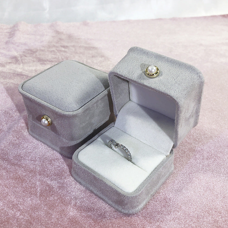 Luxury Velvet Jewelry Box with Pearl Buckle – Gift-Ready Storage for Rings, Earrings & Necklaces